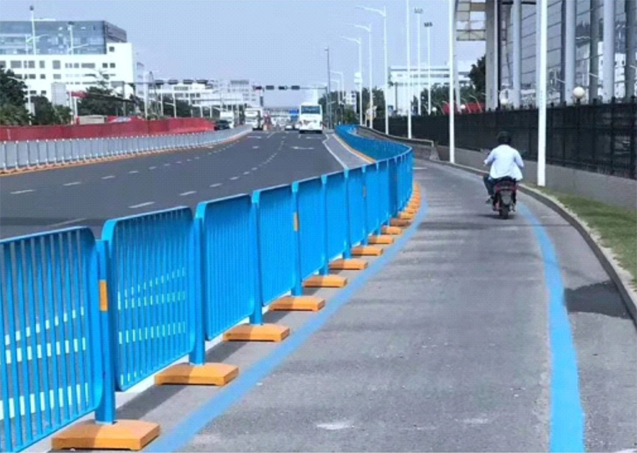 2016B款路中港式護欄900mm高（深標2）